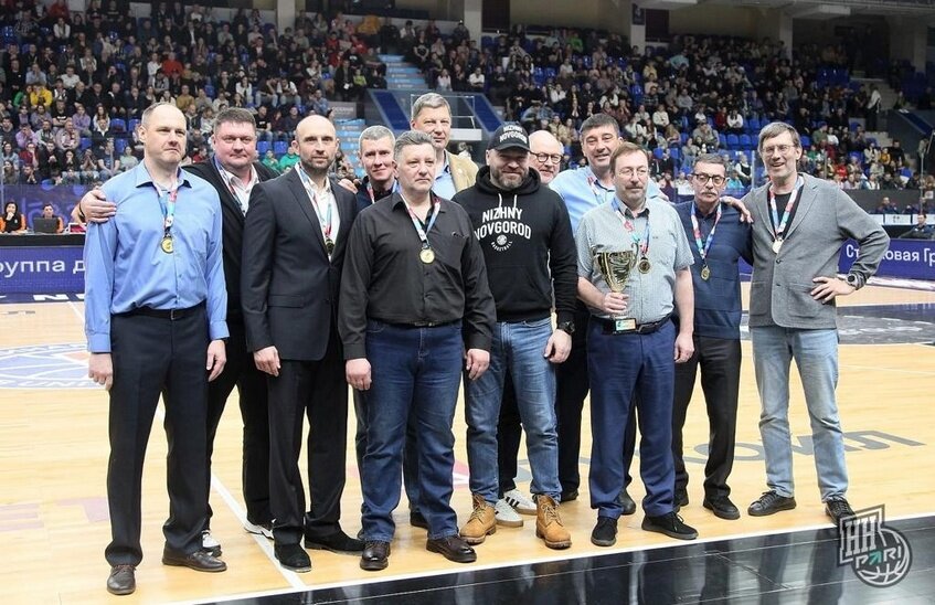 Саровские ветераны баскетбола выиграли чемпионат области 50+