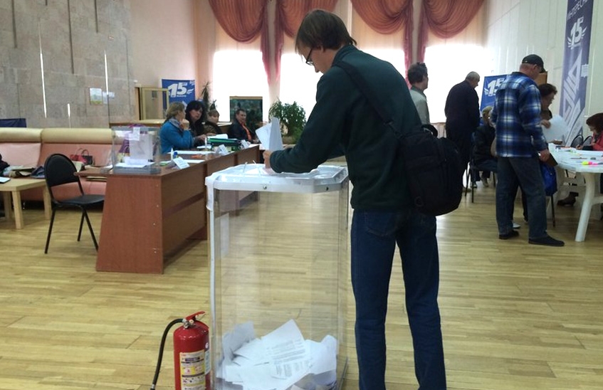 Госдума перенесла выборы президента России и отменила открепительные удостоверения